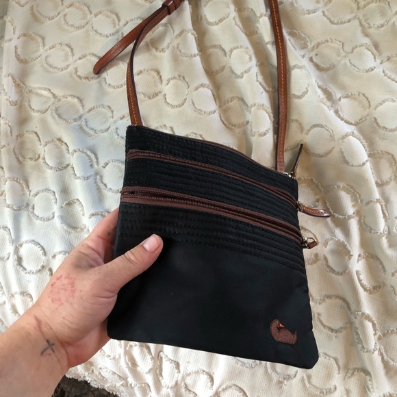 Dooney and bourke north south trip Black and Brown Crossbody Bag - Picture 2 of 3